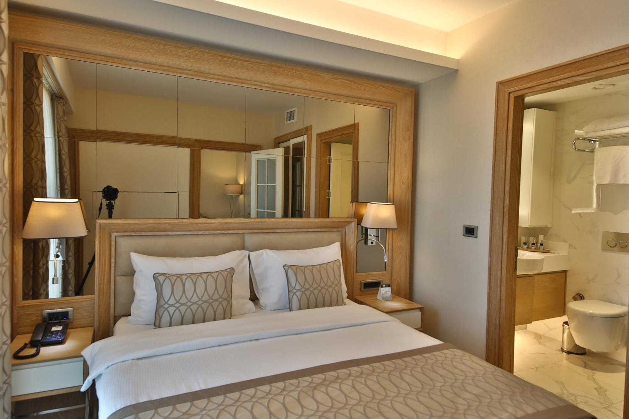 Bof Hotels Ceo Suites Atasehir Istambul Exterior foto