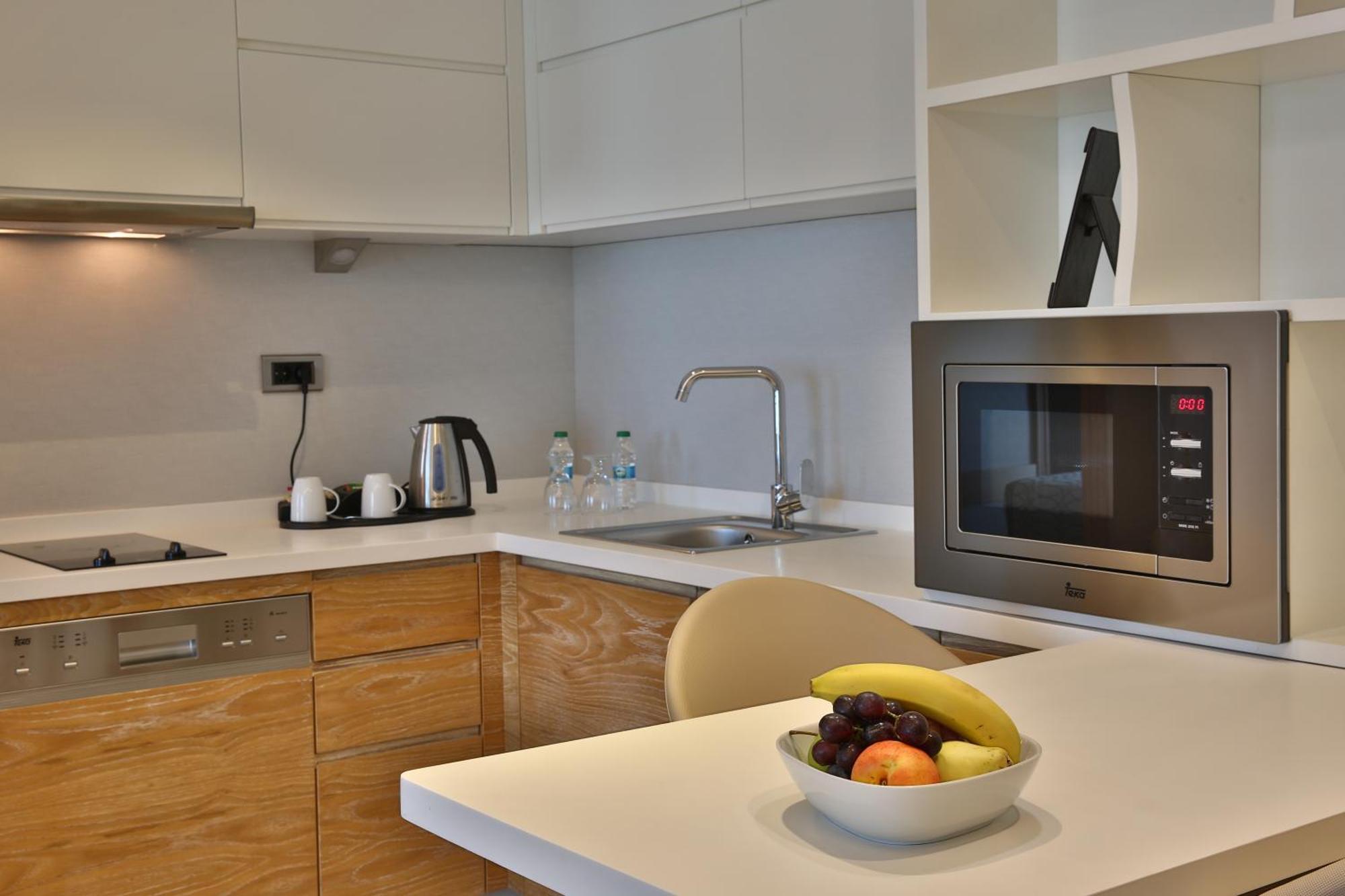 Bof Hotels Ceo Suites Atasehir Istambul Exterior foto
