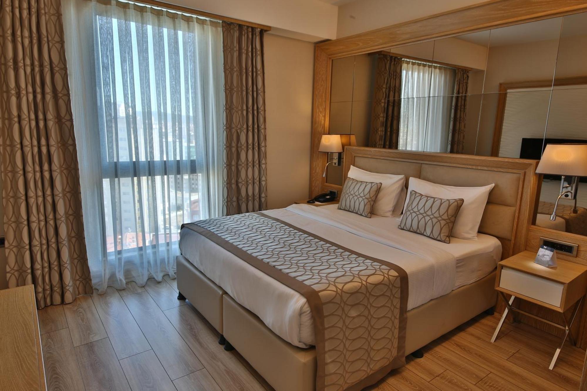 Bof Hotels Ceo Suites Atasehir Istambul Exterior foto